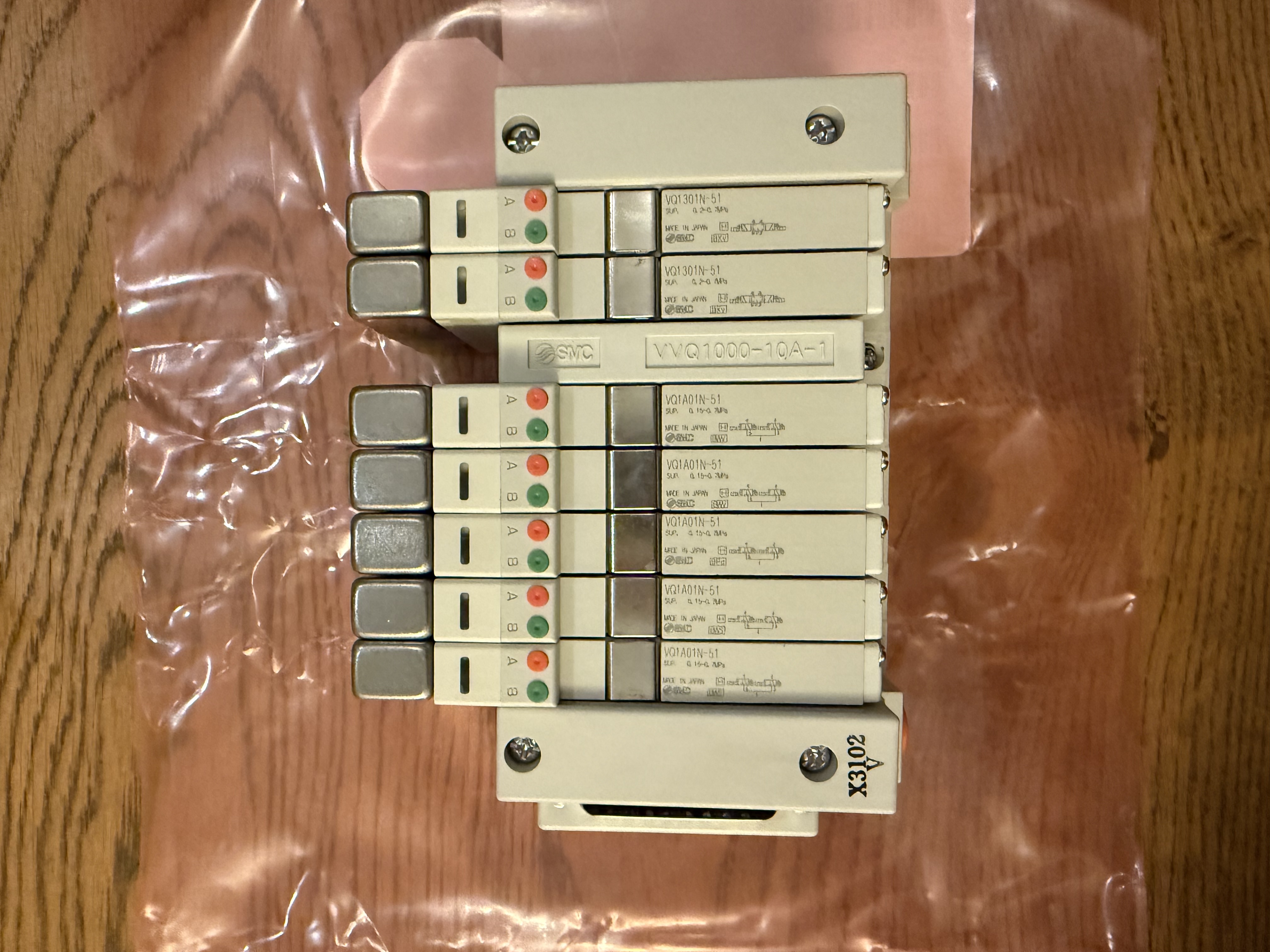 4060-00945 ASSEM, PNEU 7-STATION 1/8T CLSD CENTER 